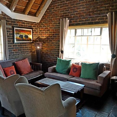 Marloth Park Hippo House Villa ภายนอก รูปภาพ