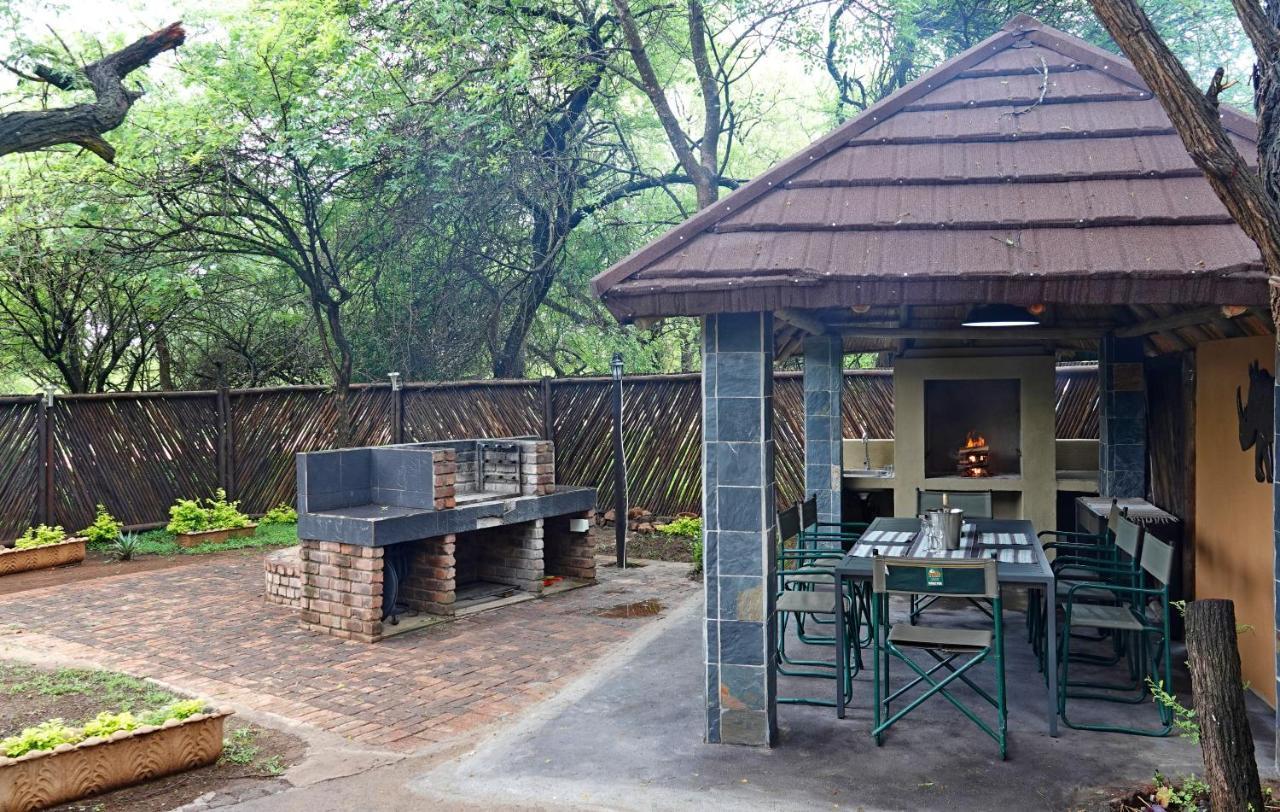 Marloth Park Hippo House Villa ภายนอก รูปภาพ