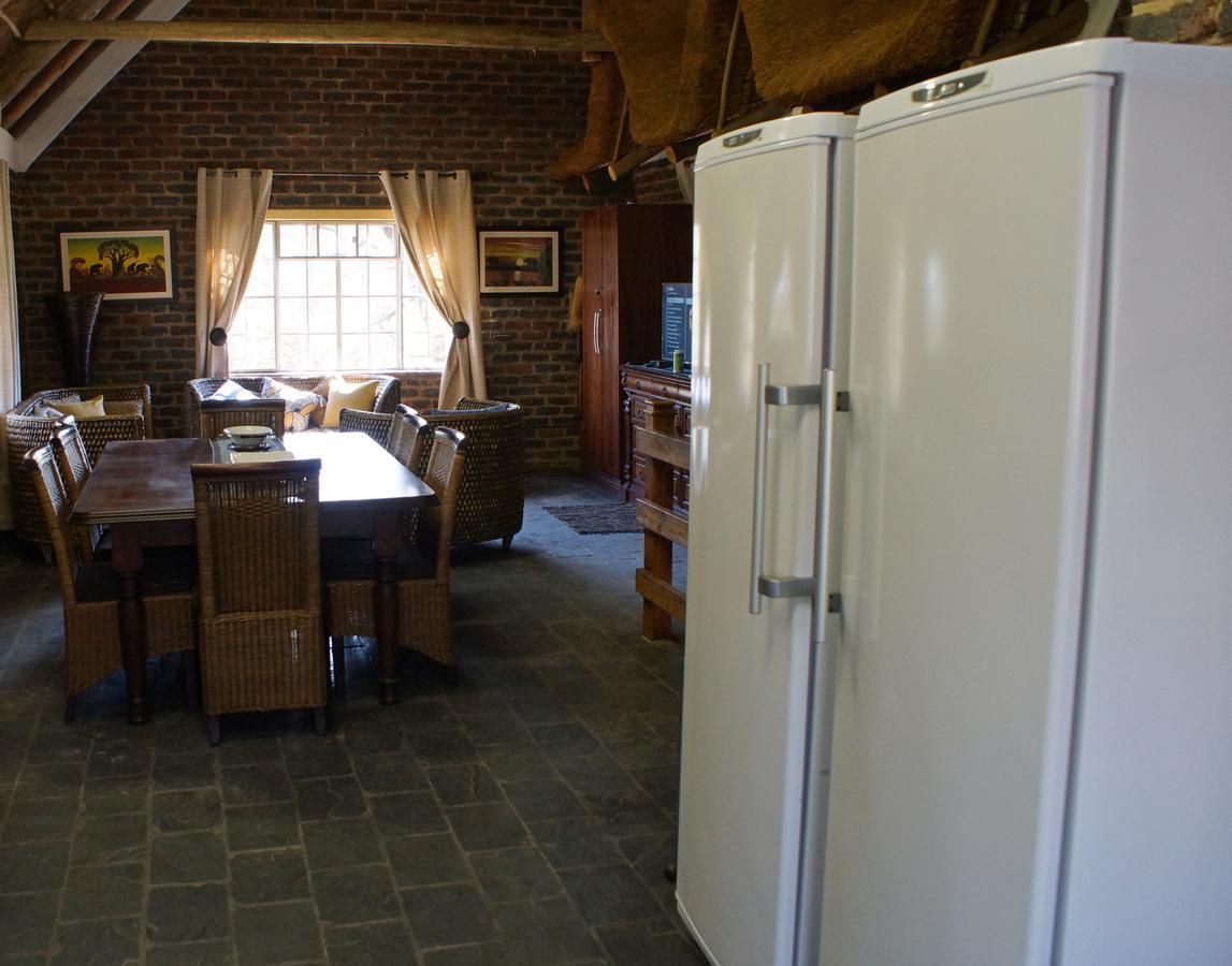 Marloth Park Hippo House Villa ภายนอก รูปภาพ