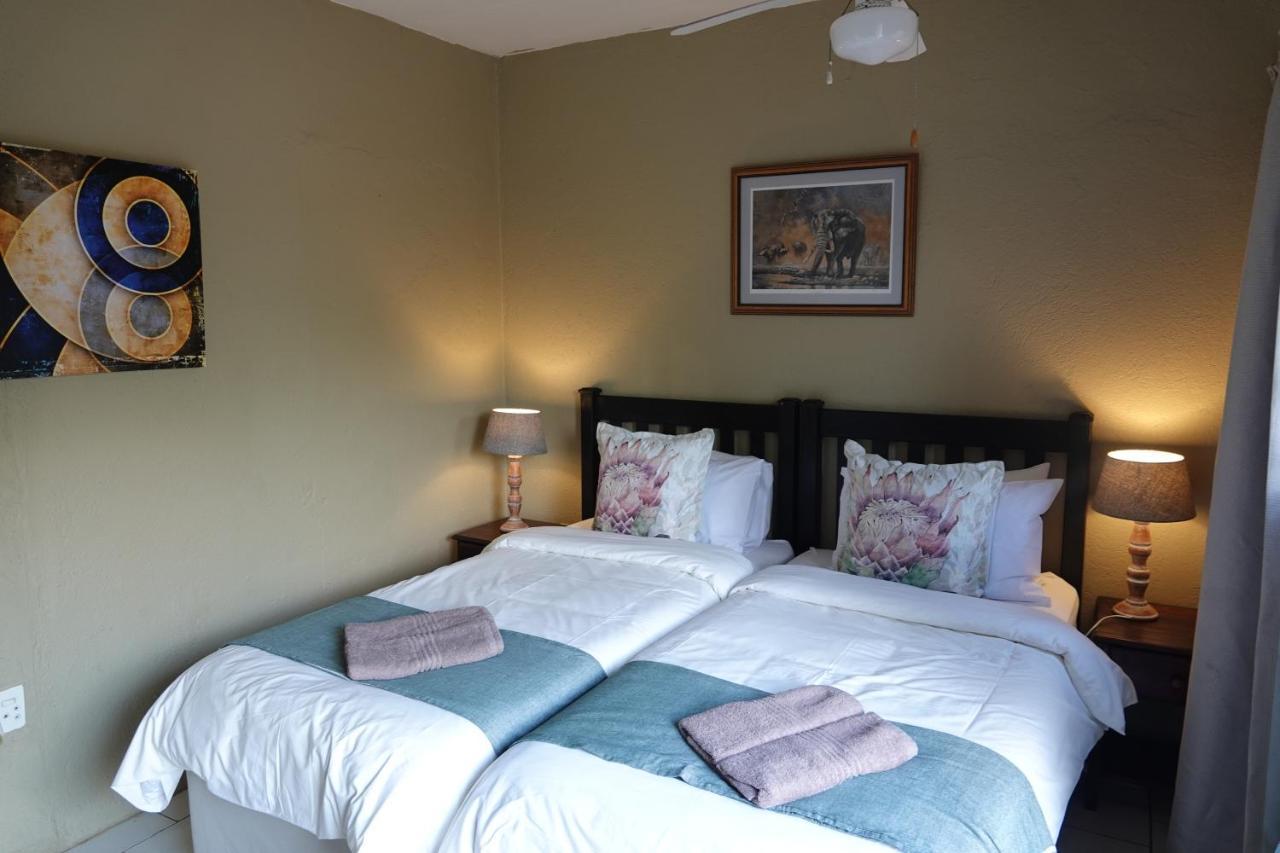 Marloth Park Hippo House Villa ภายนอก รูปภาพ