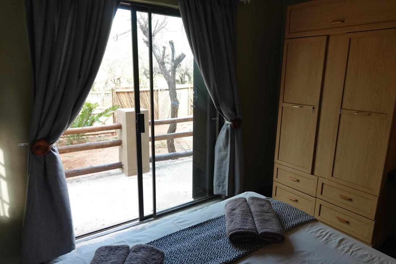 Marloth Park Hippo House Villa ภายนอก รูปภาพ