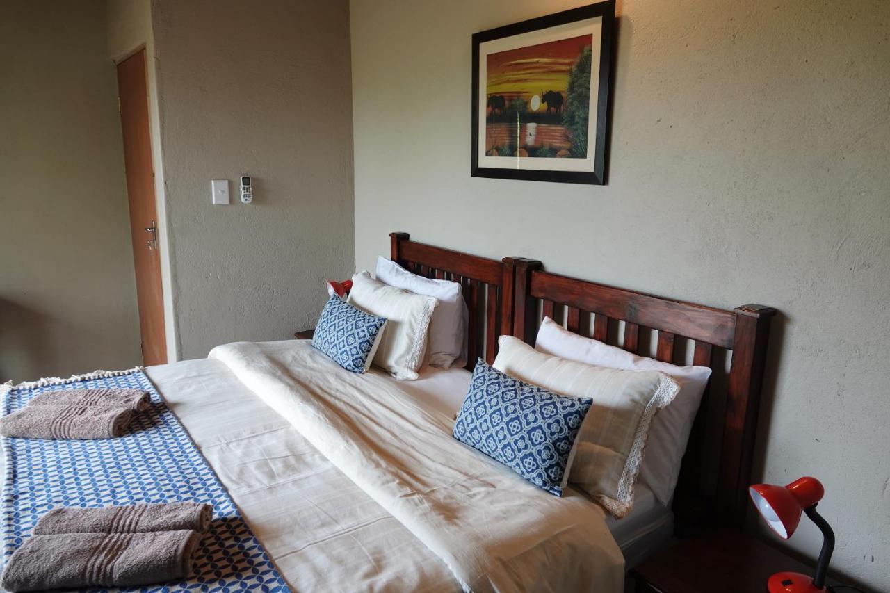 Marloth Park Hippo House Villa ภายนอก รูปภาพ