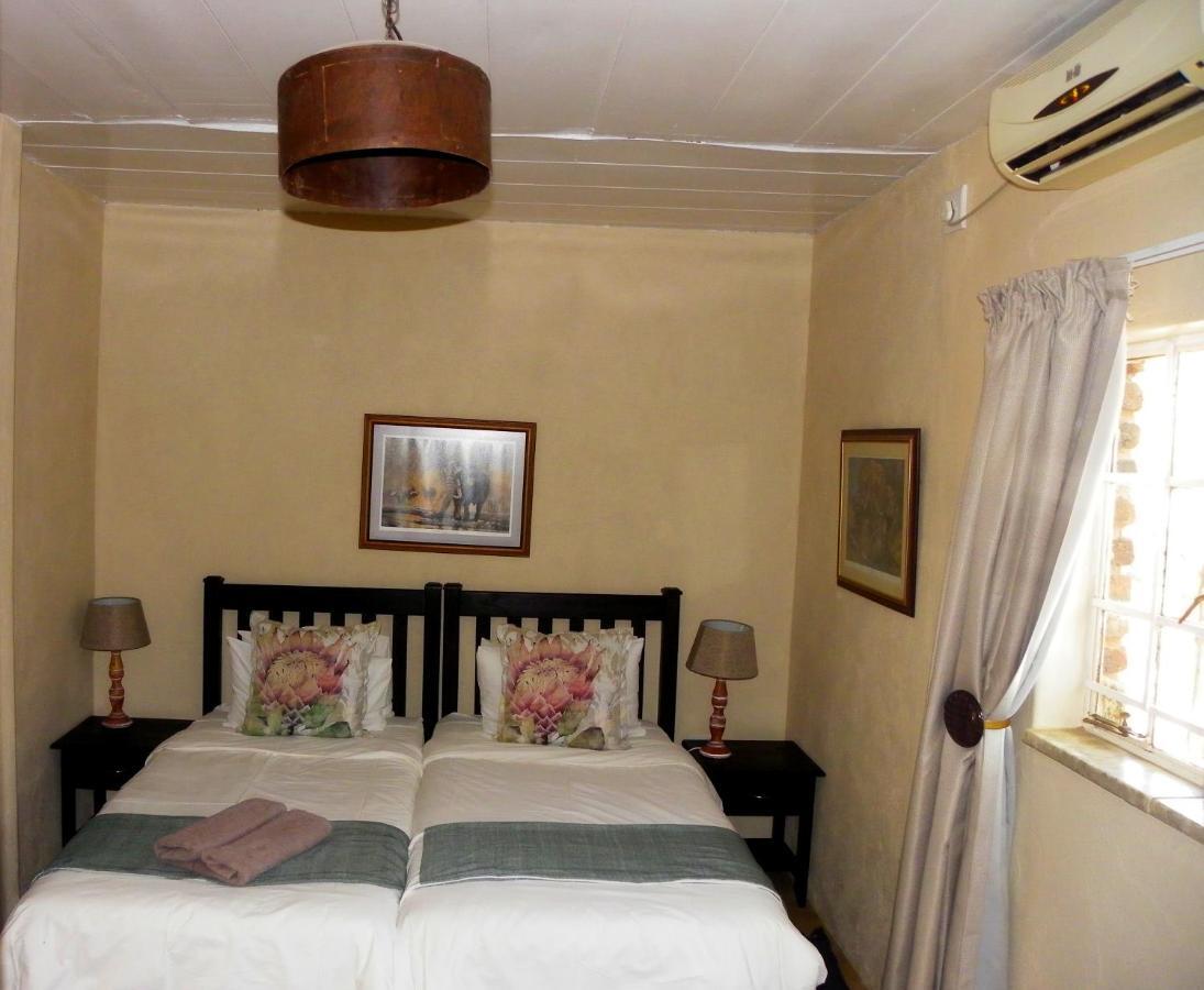 Marloth Park Hippo House Villa ภายนอก รูปภาพ