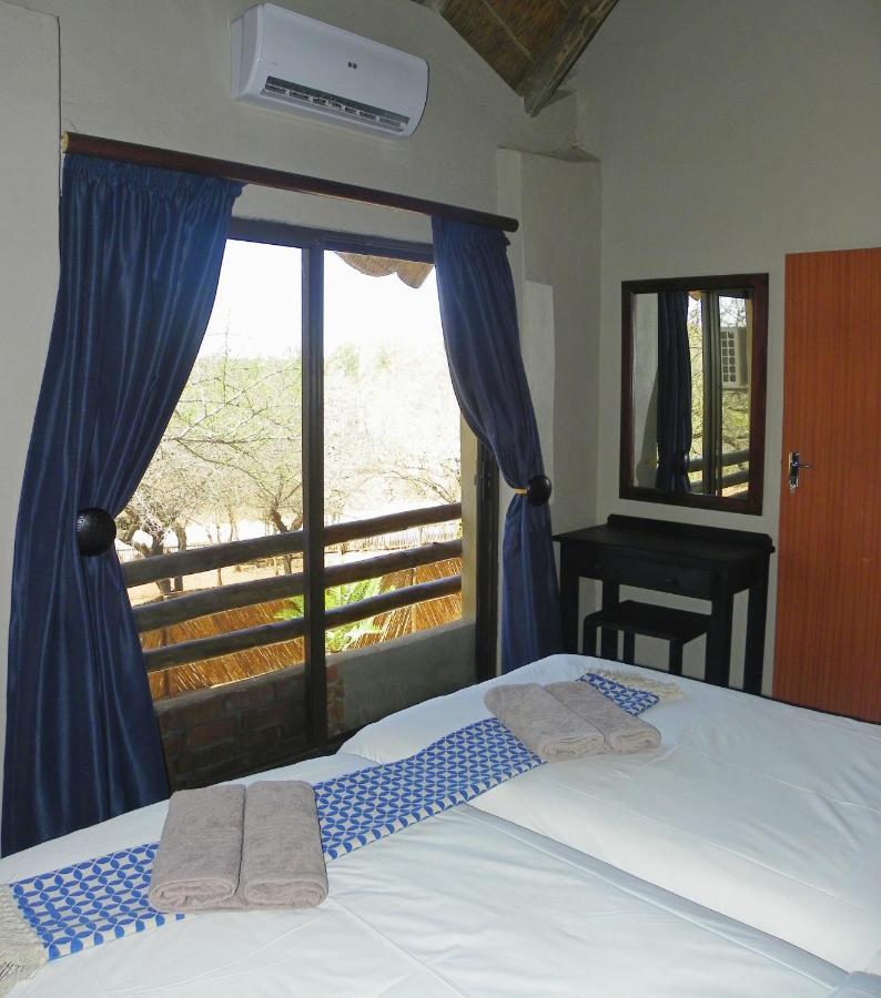 Marloth Park Hippo House Villa ภายนอก รูปภาพ
